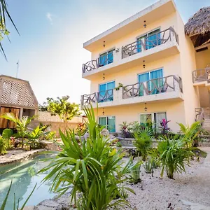 https://jaakbal-tulum.allrivieramayahotels.com